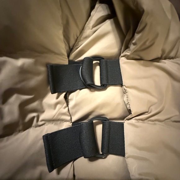 Adroit Puffer Vest - Picture 3 of 6